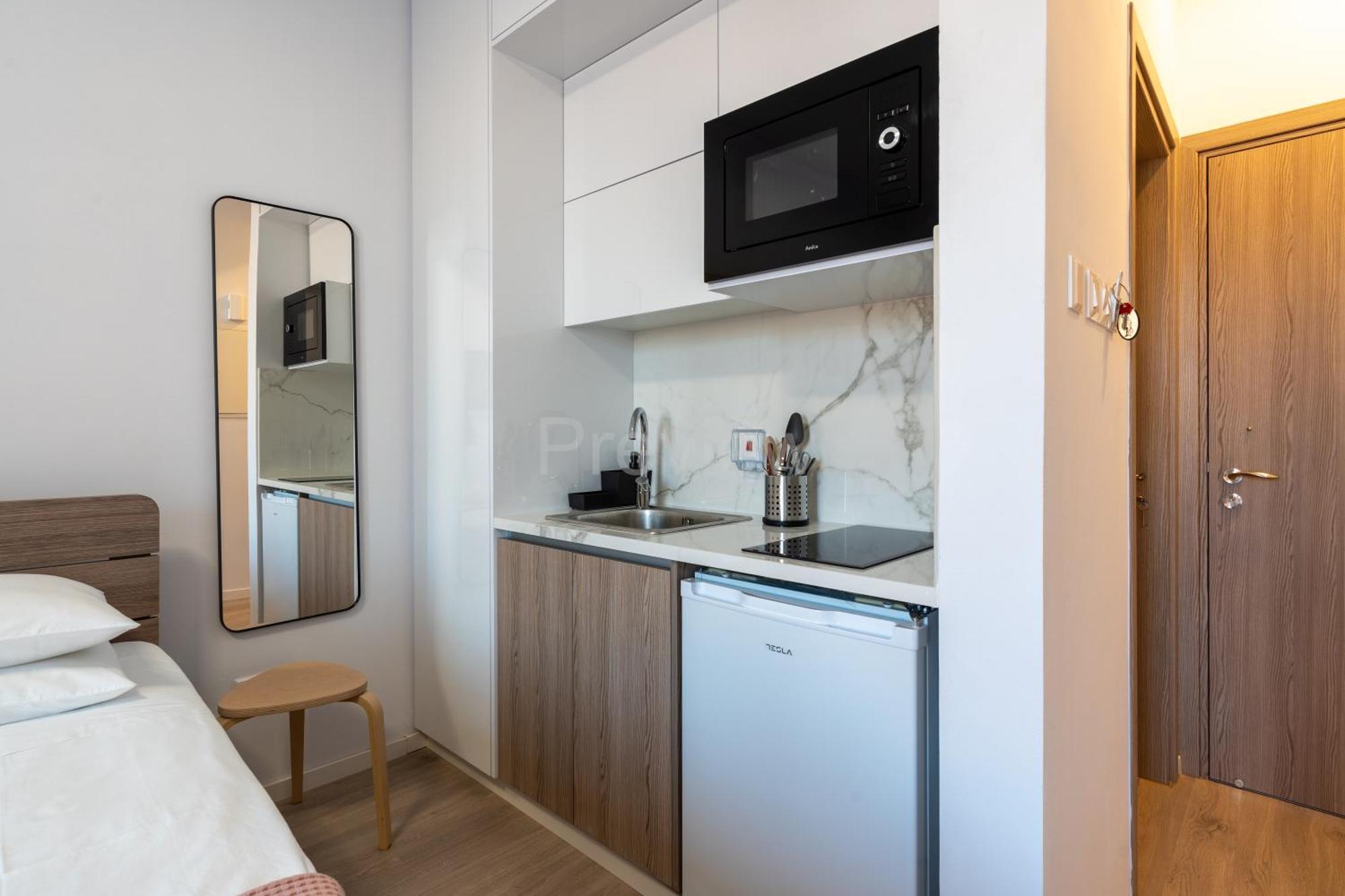 Le Voyageur By The Sea - Furnished Rooms Ларнака Экстерьер фото