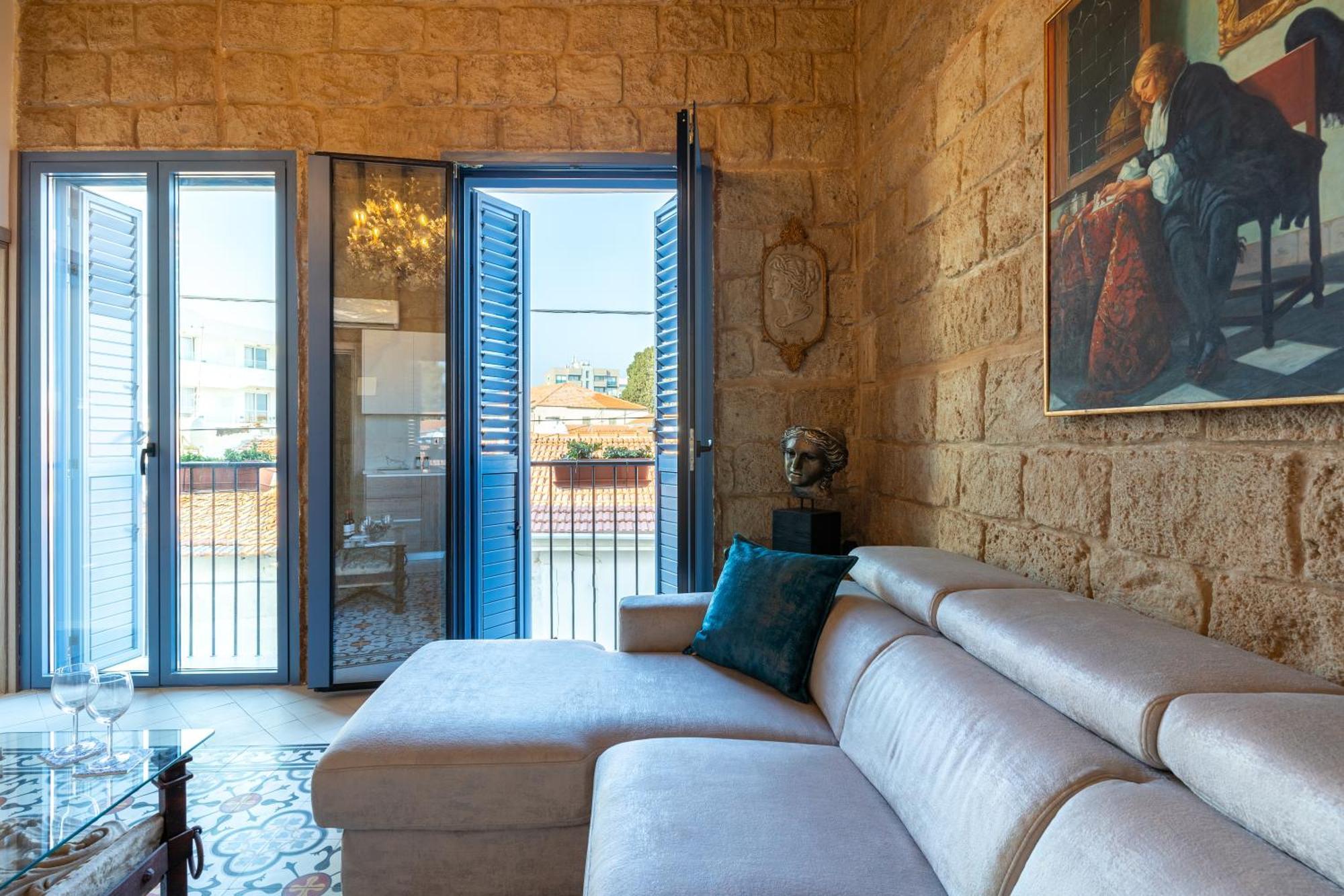 Le Voyageur By The Sea - Furnished Rooms Ларнака Экстерьер фото