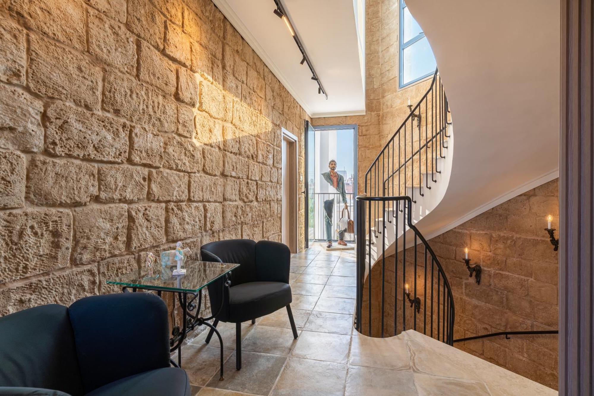 Le Voyageur By The Sea - Furnished Rooms Ларнака Экстерьер фото