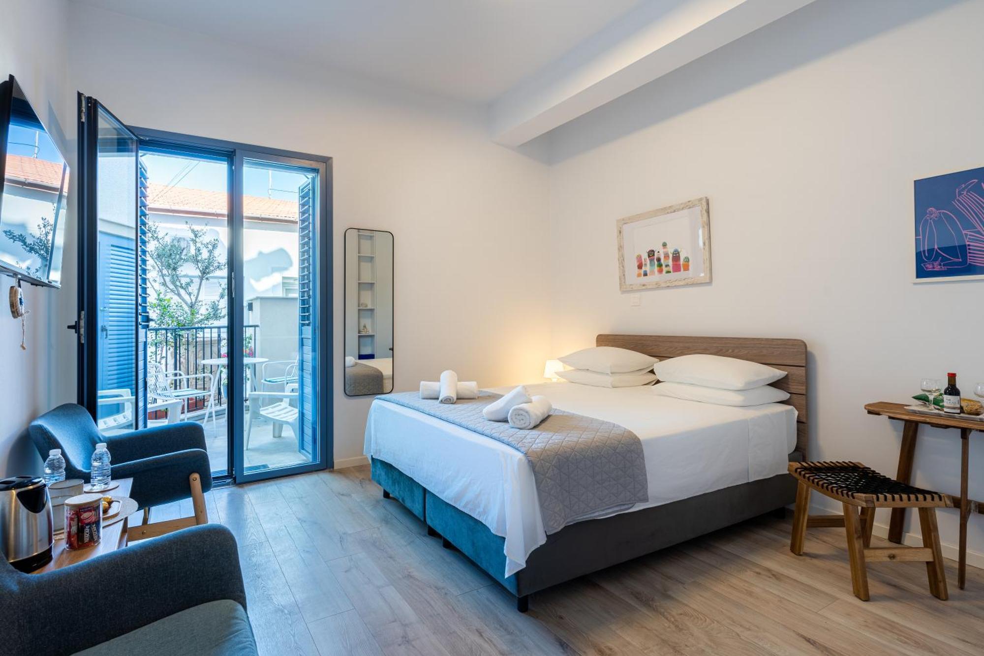 Le Voyageur By The Sea - Furnished Rooms Ларнака Экстерьер фото
