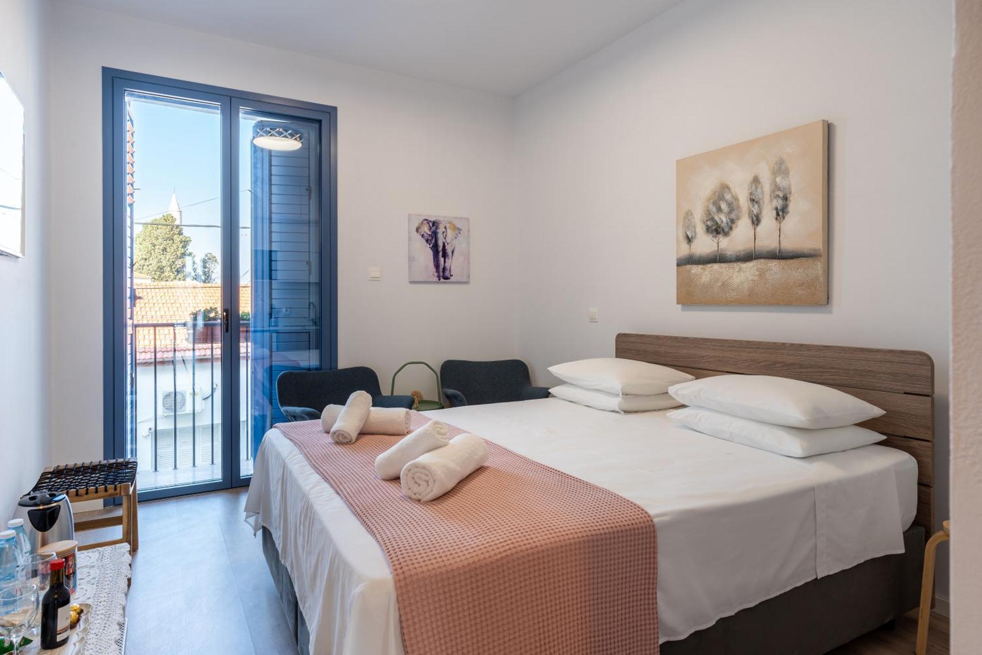 Le Voyageur By The Sea - Furnished Rooms Ларнака Экстерьер фото